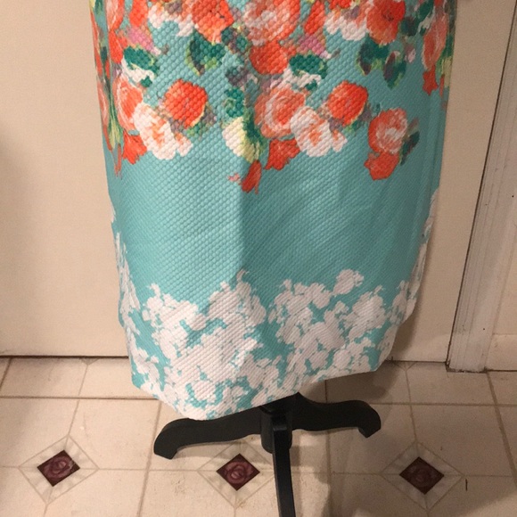 Dress - Picture 3 of 7